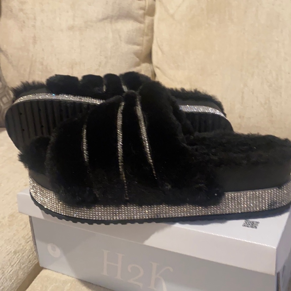 Fashion Nova Platform fur slides